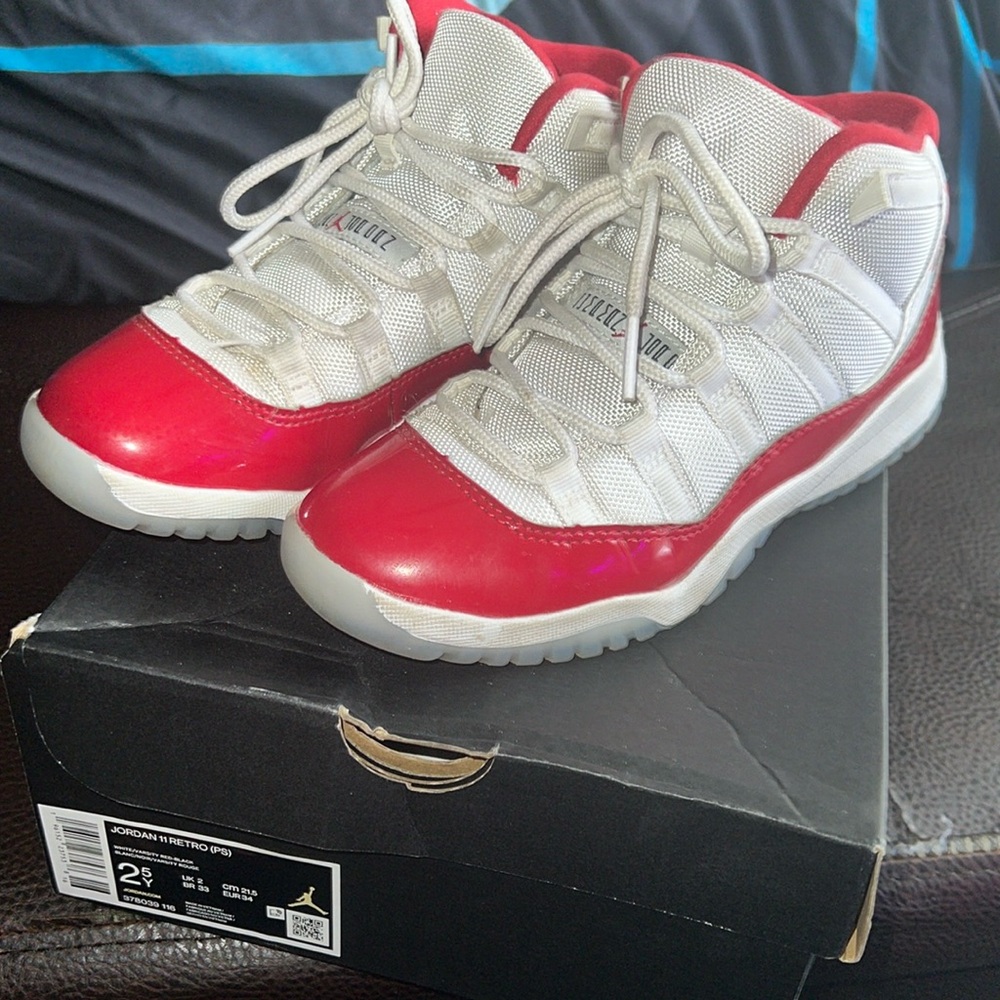 Boys Jordan 11 Retro